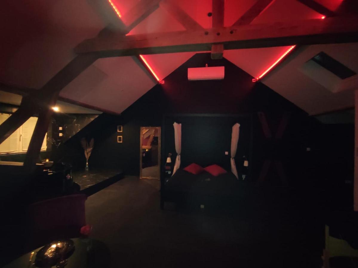 Love Room A Монтаржи Экстерьер фото